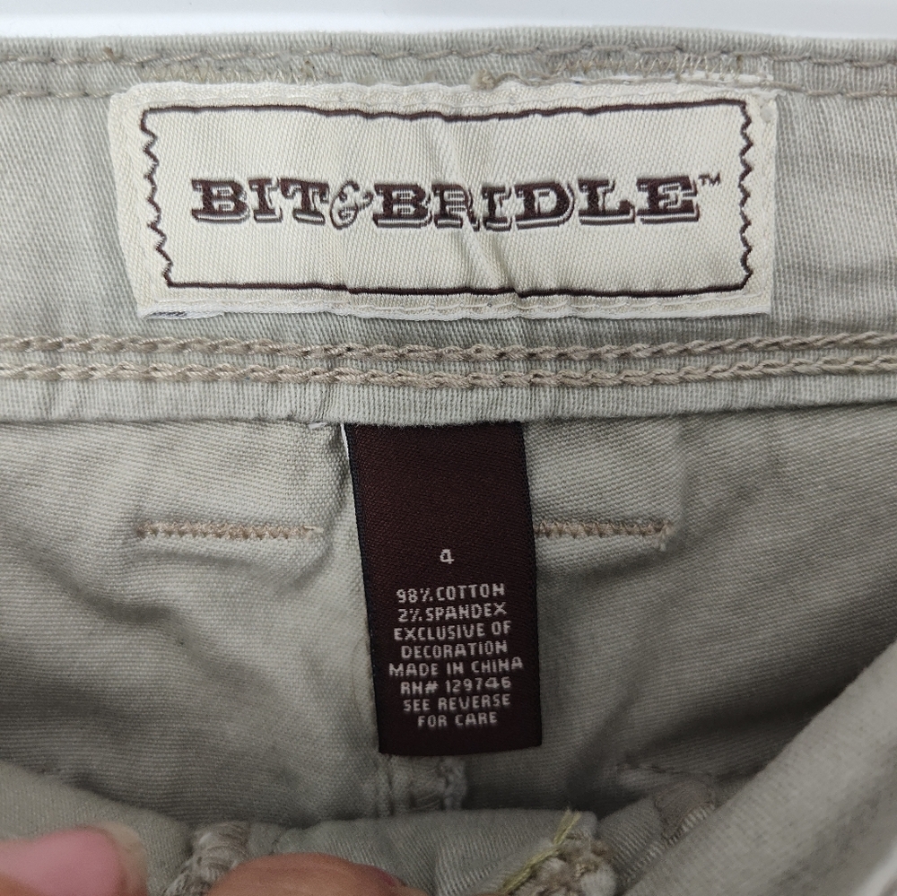 Bit & Bridle Women's Khaki Shorts Mid Rise Size 4 - Picture 2 of 3
